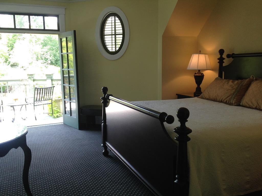 Om Sanctuary Holistic Retreat Hotel Asheville Exterior photo