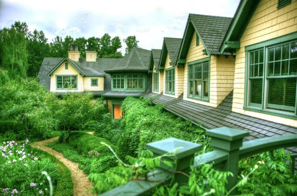 Om Sanctuary Holistic Retreat Hotel Asheville Exterior photo