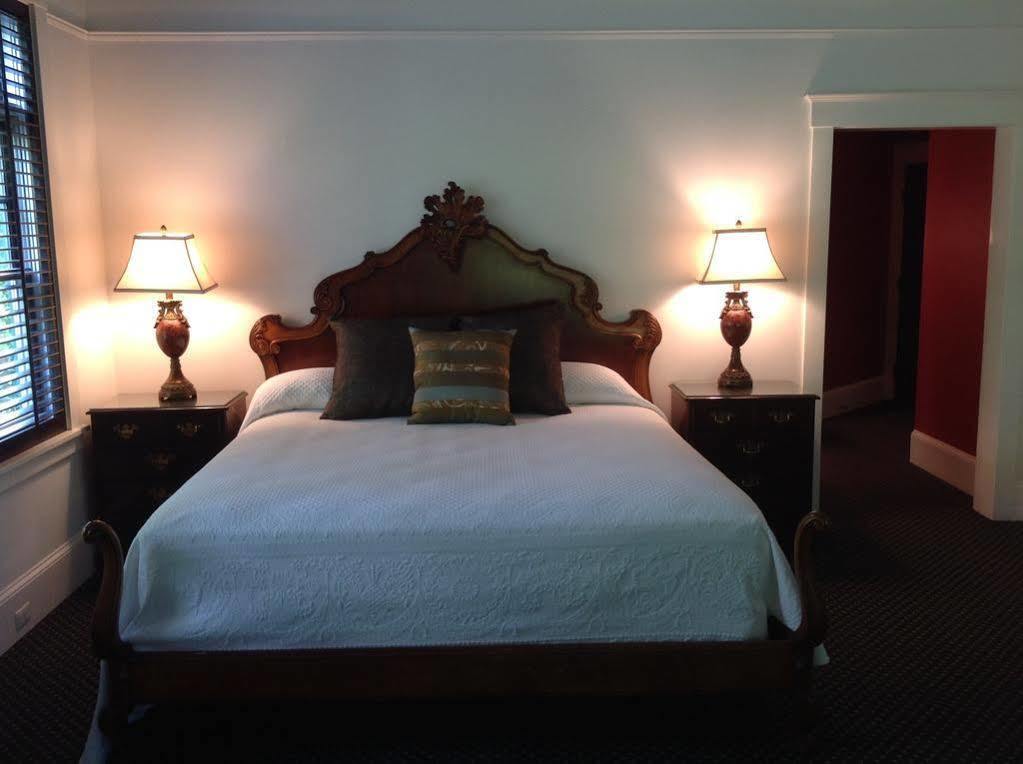 Om Sanctuary Holistic Retreat Hotel Asheville Exterior photo